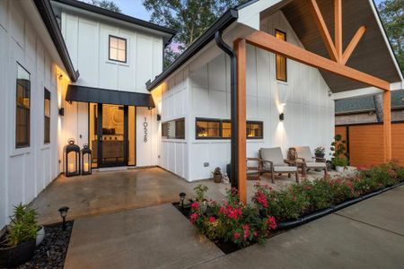 Modern Farmhouse style with front porch