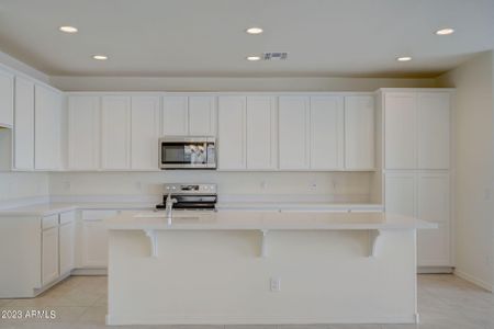 New construction Single-Family house 41112 W Haley Drive, Maricopa, AZ 85138 Villagio Series - Castellano- photo 8 8