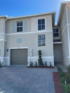 New construction Townhouse house 752 Se 17Th St, Homestead, FL 33034 - photo 0