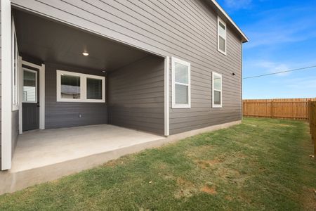 New construction Single-Family house 203 Pinkerton Drive, Hutto, TX 78634 - photo 14 14