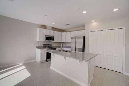 New construction Single-Family house 1012 Bradford Ridge Drive, Leesburg, FL 34748 - photo 13 13