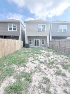 New construction Single-Family house 8021 Virgil Street, Houston, TX 77088 - photo 32 32