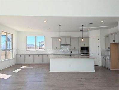 New construction Single-Family house 3000 Milano River Rd, Hutto, TX 78634 Classic Series - Cornell- photo 6 6