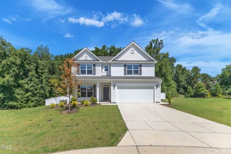 New construction Single-Family house 635 Hampton Crest Court, Fuquay Varina, NC 27526 - photo 2 2