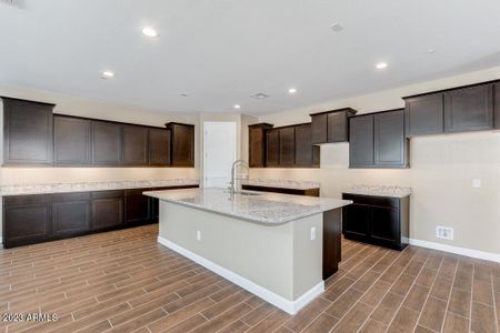 New construction Single-Family house 21341 N 102Nd Avenue, Peoria, AZ 85382 - photo 10 10