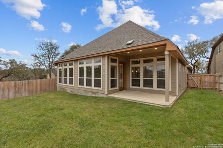 New construction Single-Family house 219 Burning Star, Castroville, TX 78009 - photo 15 15