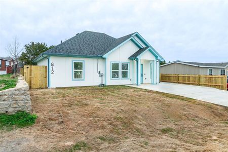 New construction Single-Family house 812 Pecos River Drive, Granbury, TX 76048 - photo 1 1
