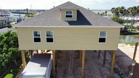 New construction Single-Family house 18 Edgewater, Bayou Vista, TX 77563 - photo 10 10
