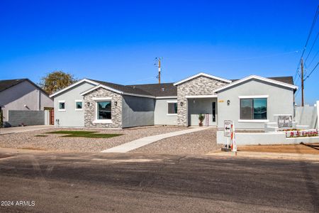 New construction Single-Family house 13102 W Tuckey Lane, Glendale, AZ 85307 - photo 9 9
