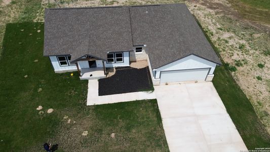 New construction Single-Family house 202 Colonial Ln, La Vernia, TX 78121 - photo 1 1