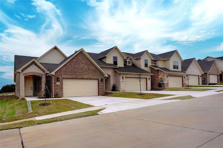 New construction Townhouse house 246 Legacy Boulevard, Weatherford, TX 76085 - photo 16 16