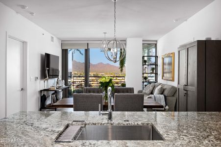 New construction Apartment house 7180 E Kierland Boulevard, Unit 810, Scottsdale, AZ 85254 - photo 4 4