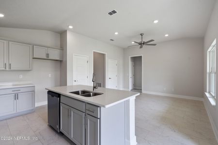 New construction Single-Family house 3141 Laurel Springs Drive, Green Cove Springs, FL 32043 1512- photo 8 8