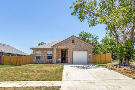 New construction Single-Family house 1427 Marshall Street, Greenville, TX 75401 - photo 0