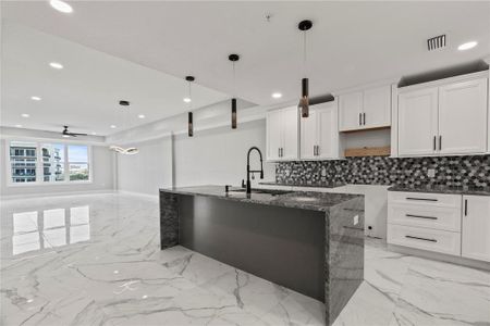 New construction Condo/Apt house 211 Dolphin Point, Unit 401, Clearwater, FL 33767 - photo