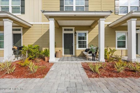 New construction Townhouse house 86472 Shortline Circle, Yulee, FL 32097 - photo 2 2