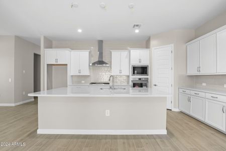 New construction Single-Family house 10316 W Quail Avenue, Peoria, AZ 85382 - photo 16 16