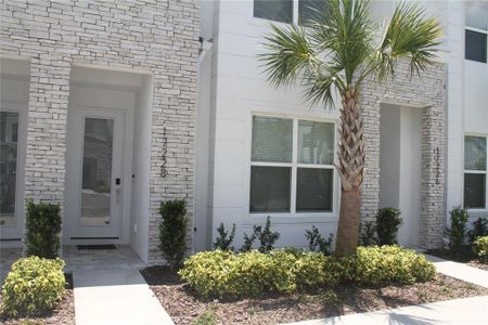 New construction Townhouse house 17228 Blessing Dr, Clermont, FL 34714 - photo 0