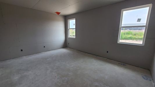 New construction Single-Family house 919 Palo Brea Loop, Hutto, TX 78634 Livingston Homeplan- photo 45 45
