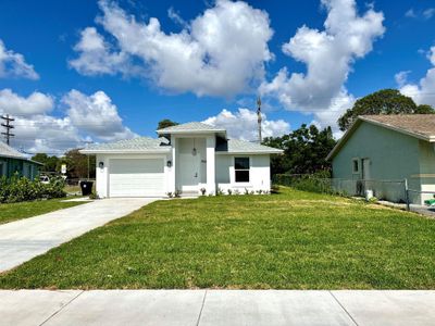 New construction Single-Family house 605 N B Street, Lake Worth, FL 33460 - photo 1 1