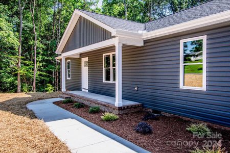 New construction Single-Family house 110 Imperial Heights Road, Statesville, NC 28625 - photo 4 4