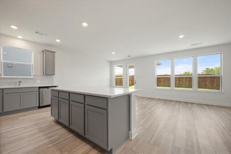 New construction Single-Family house 418 Boroughbridge Drive, Princeton, TX 75407 - photo 5 5