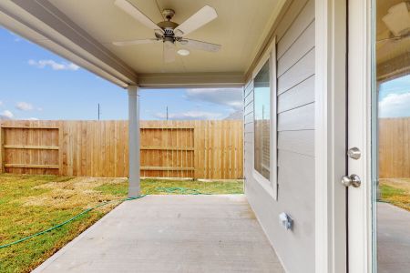 New construction Single-Family house 5702 Dawning Sun Street, Fulshear, TX 77441 - photo 15 15