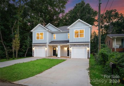 New construction Townhouse house 1142 Leigh Circle, Charlotte, NC 28216 - photo 0