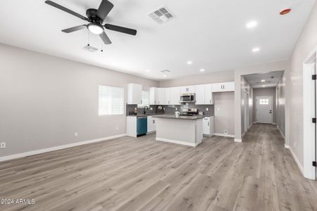 New construction Single-Family house 225 W Lindbergh Avenue, Coolidge, AZ 85128 - photo 10 10
