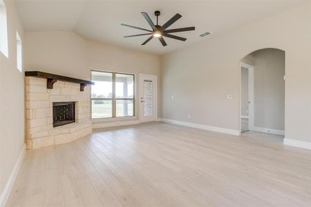 New construction Single-Family house 828 Shadow Valley Road, Collinsville, TX 76233 - photo 9 9