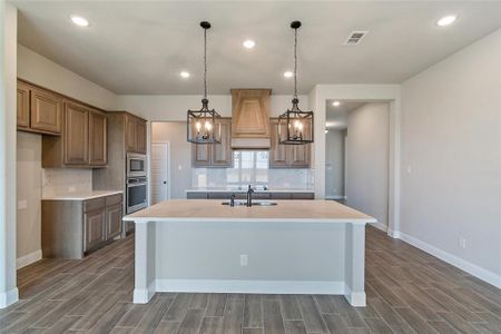 New construction Single-Family house 136 Trail Dust Drive, Godley, TX 76044 Concept 2199- photo 12 12