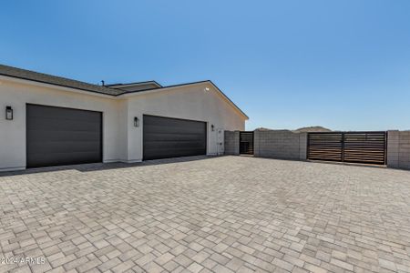 New construction Single-Family house 30970 N Lola Lane, Queen Creek, AZ 85142 - photo 40 40