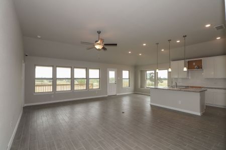 New construction Single-Family house 104 Cheyenne Drive, Floresville, TX 78114 Esparanza- photo 44 44