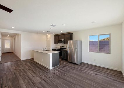 New construction Single-Family house 972 Feliz Street, Florence, AZ 85132 - photo 9 9