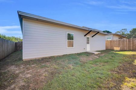 New construction Single-Family house 5826 Black Pine Circle, Granbury, TX 76048 - photo 31 31