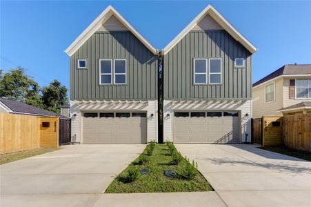 New construction Single-Family house 5415 Arapahoe Street, Houston, TX 77020 - photo 0