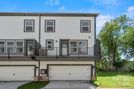 New construction Townhouse house 723 Carr Place, Davidson, NC 28036 Vail II- photo 28 28