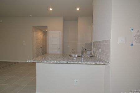 New construction Single-Family house 1308 Moby Drive, New Braunfels, TX 78130 Hibiscus - photo 4 4