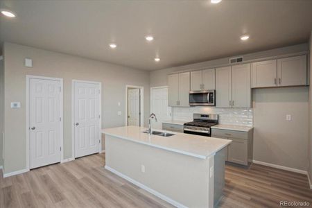 New construction Townhouse house 22190 East 8Th Avenue, Aurora, CO 80018 The Woodland- photo 8