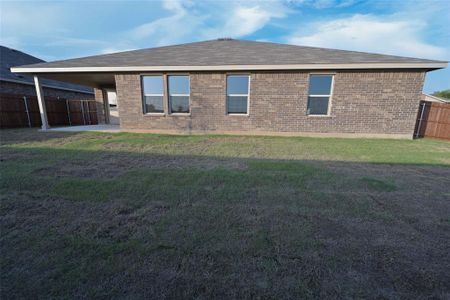 New construction Single-Family house 1913 Heritage Court, Cleburne, TX 76033 Holden- photo 32 32
