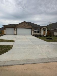 New construction Single-Family house 10706 Amador Peak Drive, Rosharon, TX 77583 The Riviera B with 3-Car Garage- photo 1 1