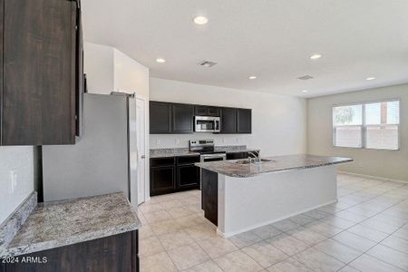 New construction Single-Family house 5285 E Umber Road, San Tan Valley, AZ 85143 - photo 6 6
