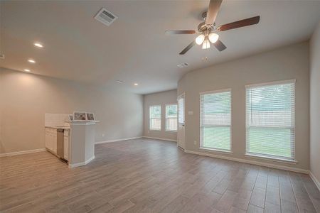 New construction Single-Family house 414 Emerald Thicket, Humble, TX 77336 - photo 9 9