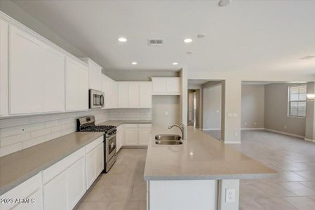 New construction Single-Family house 12131 W Marguerite Avenue, Avondale, AZ 85323 Castellano- photo 3 3