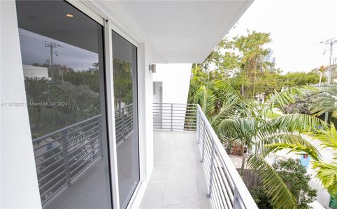 New construction Townhouse house 3374 Day Ave, Miami, FL 33133 - photo 22 22