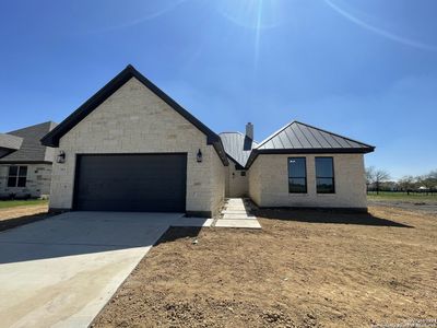 New construction Single-Family house 952 Virgil Way, Castroville, TX 78009 - photo 0 0