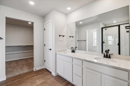 New construction Single-Family house 3262 N Highlands Creek Parkway, Aurora, CO 80019 - photo 24 24