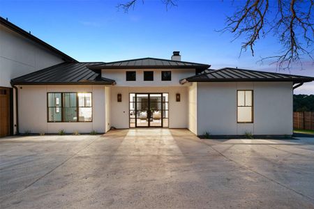 New construction Single-Family house 2601 Improver Rd, Spicewood, TX 78669 - photo 2 2