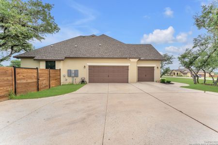 New construction Single-Family house 463 James Way, Castroville, TX 78009 - photo 14 14