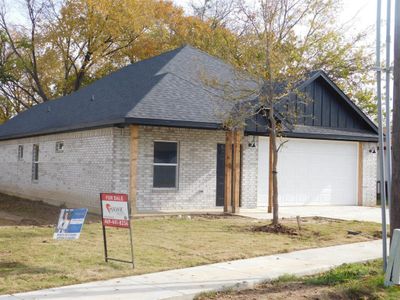 New construction Single-Family house 409 S Park Street, Terrell, TX 75160 - photo 2 2